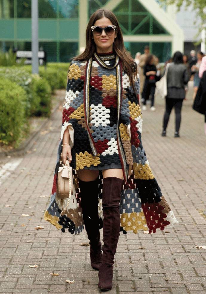 这条礼仪小姐的“迎宾带”，竟然被日日、袁姗姗……抢披上身！