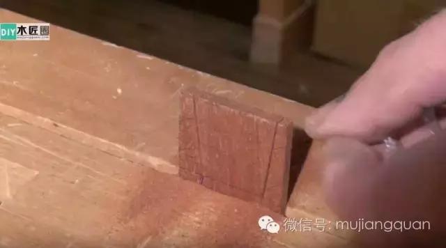 不一样的榫卯,一个能拼接,也能加固木板的蝴蝶榫