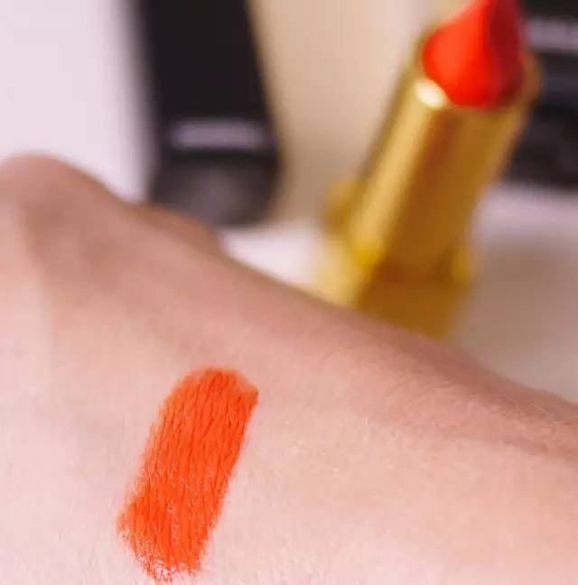 香奈儿口红三支套装试色,看了又看银珠的口红