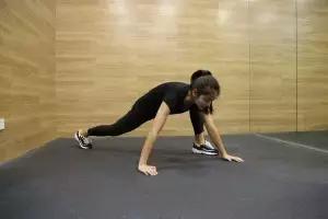 解决腰痛的腰椎锻炼方法,练一下腰椎的操