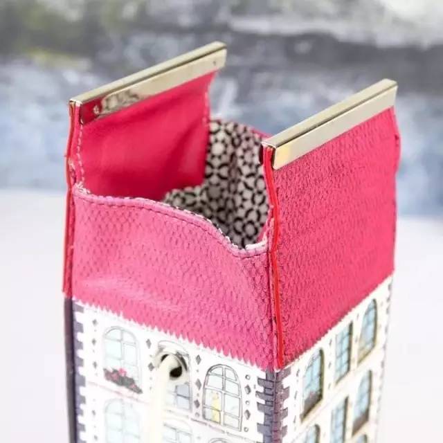 这些大容量包包简单又好看,这些包包不贵却比大牌还好看