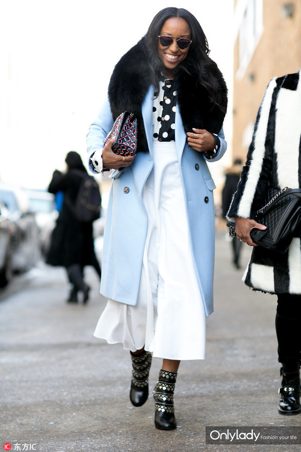 2020年流行色太蓝了附配色表,时尚配色什么颜色好看