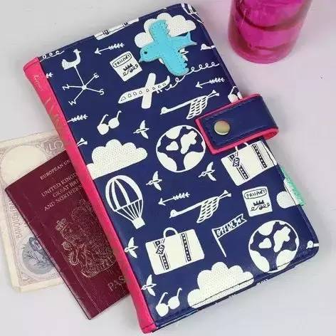 这些大容量包包简单又好看,这些包包不贵却比大牌还好看