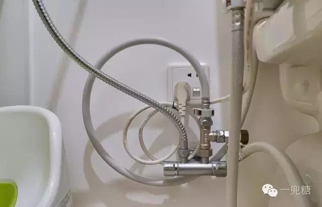 带浴缸三分离卫生间装修效果图,家装优秀案例布置