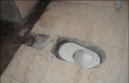 卫生间的马桶能不能移位置,已经装修好了卫生间马桶怎么移位