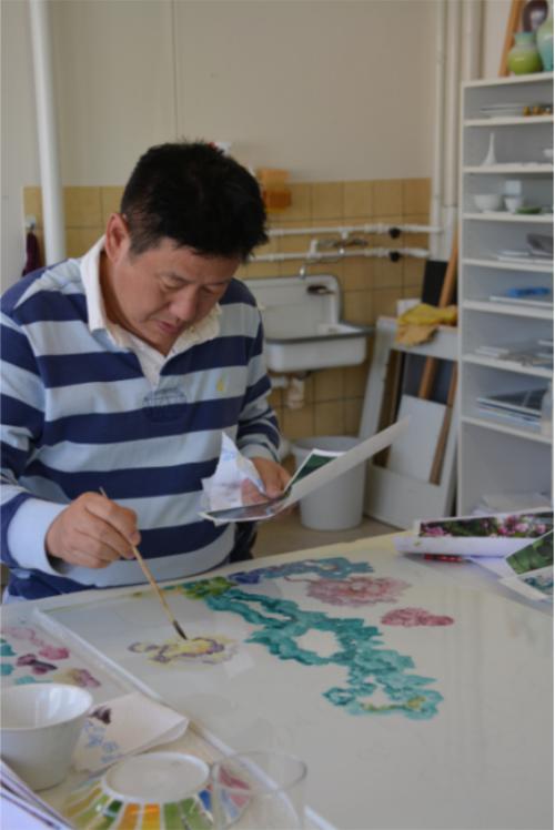 周春芽先生·梅森瓷艺全球首件绿狗瓷雕塑暨桃花瓷画限量发表