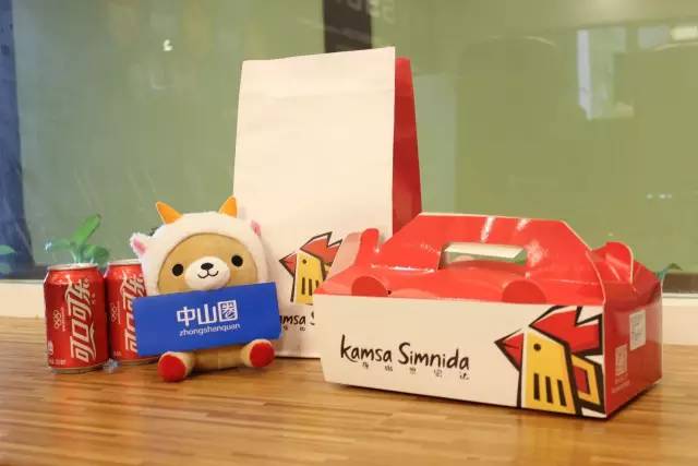 周一上班有情绪？能用嘴巴解决的，我们尽量不动手！