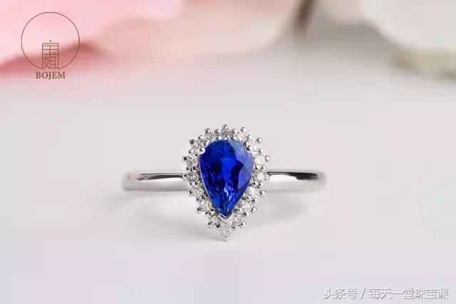 戒指戴在哪个手指上是有什么讲究,戒指戴在哪个手指头都有什么讲究