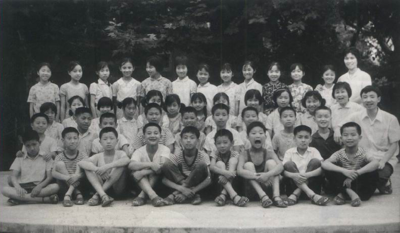 小时候穿的经典鞋子,小时候都穿过的鞋