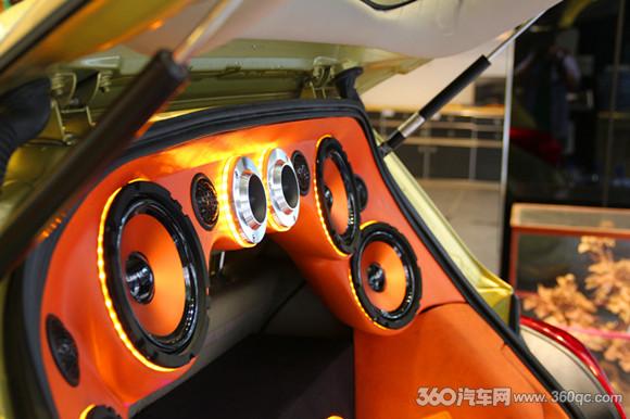 开了音乐就听不到噪音了,开了音响却没声音