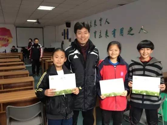 云南姑娘入选女足u15选拔队,富阳女孩