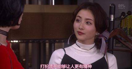 为什么女生喜欢囤积化妆品,女生为什么就喜欢囤化妆品