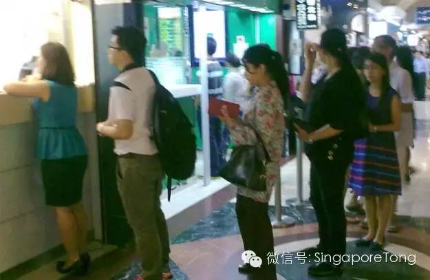 “1新元＝3.2X马币”刷新纪录，全岛排长龙疯抢马币！