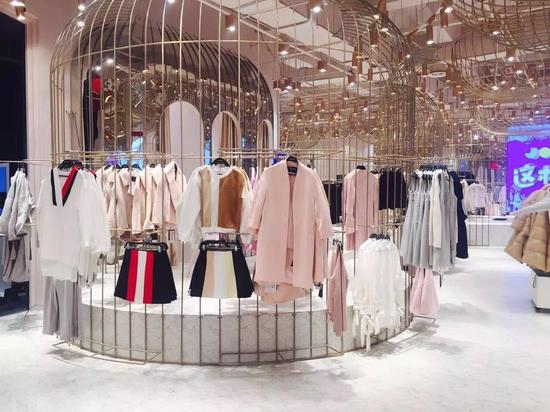 上周末这家新开店被一群网红踏平杭州再出新晋自拍圣地