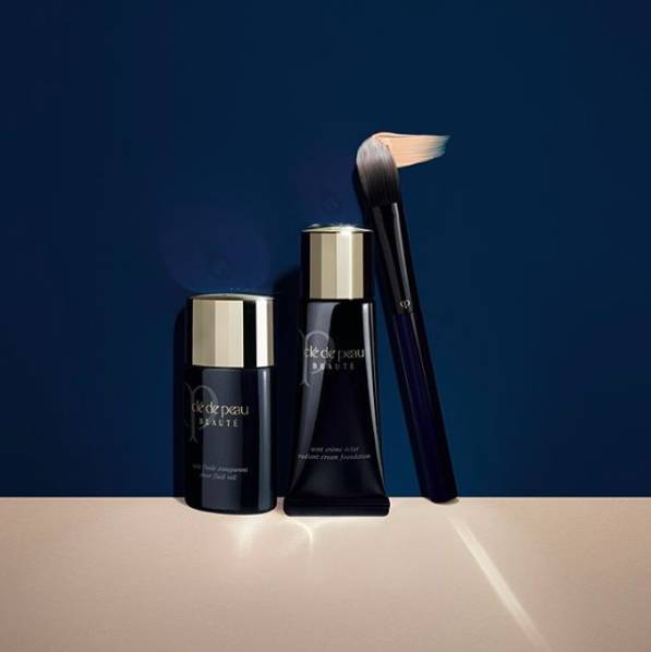 不起皮不卡粉遮瑕,服帖不脱妆不暗沉大牌粉底推荐