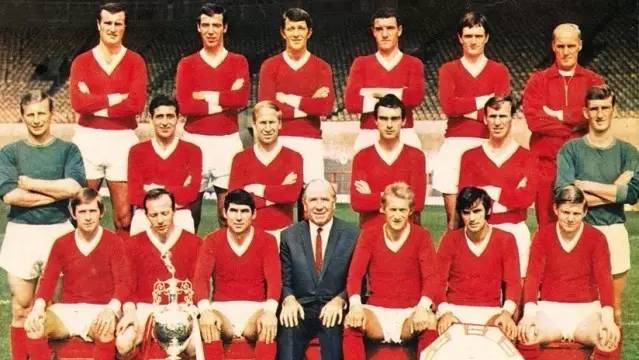 空难幸存飞行员,那些在空难中幸存下来的人