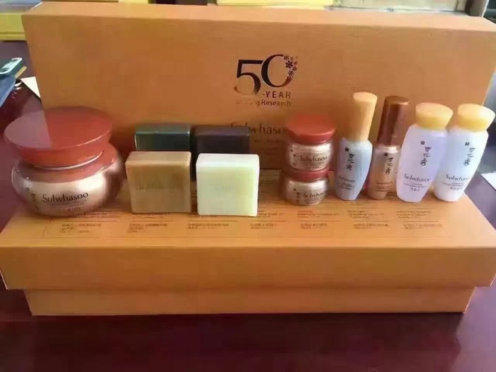 雪花秀的水乳含有酒精成分吗,佰草集和雪花秀成分有什么区别