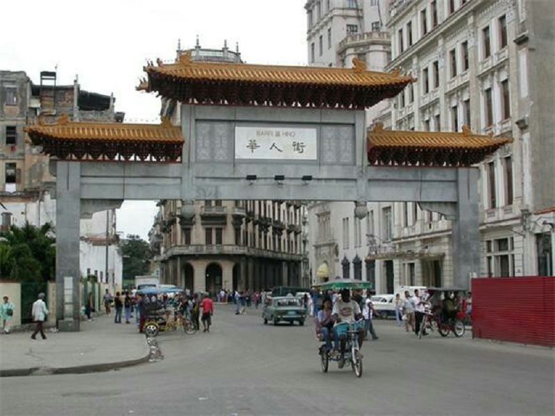 卡斯特罗豪购百万台中国*彩大**电，古巴人民每两家分一台