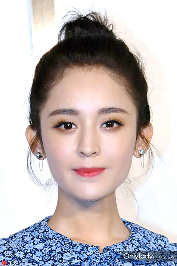 女子花4万块整容把嘴都整歪了,美国女子花76万整容