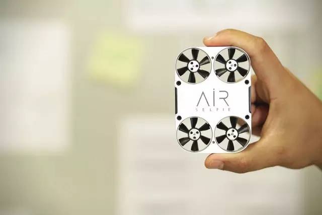 户外装备头灯推荐,户外装备手电筒推荐