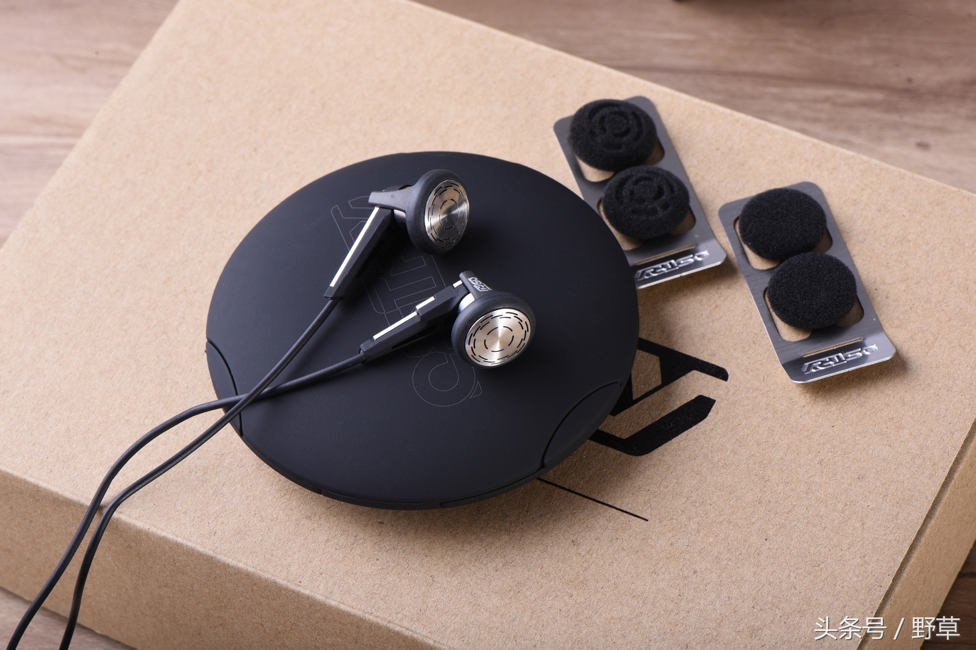 平头塞的耳机会漏音吗,平头塞耳机音质比入耳式好