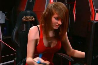 怎么劝对象和自己玩lol,女朋友打lol该怎么办