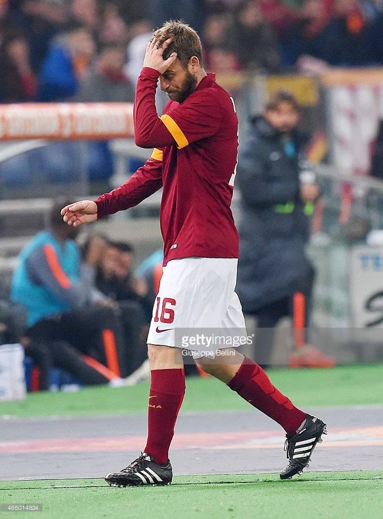 阿迪达斯足球球鞋测评,足球鞋选择nike还是阿迪达斯