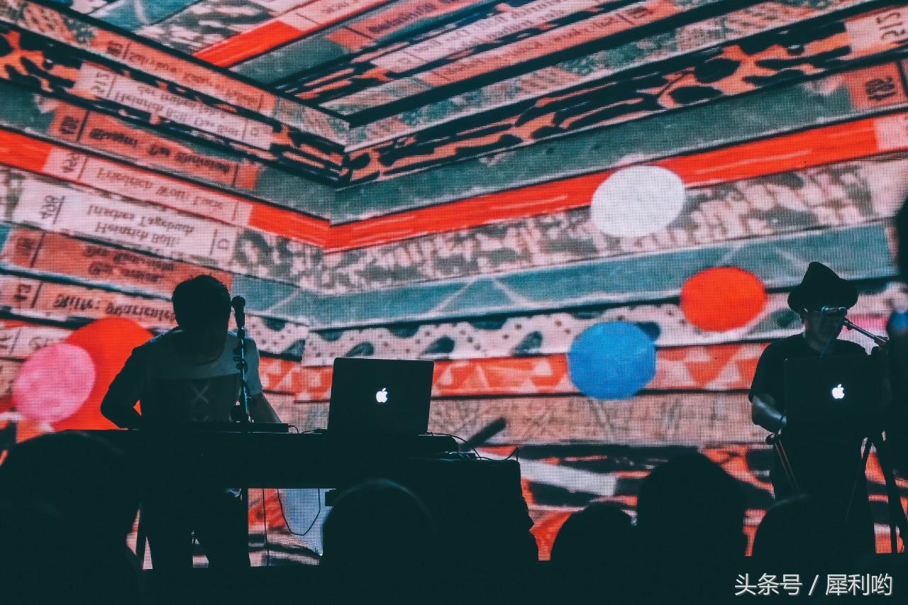 看雷磊和DaveLiang如何用好奇心编织三盒老磁带