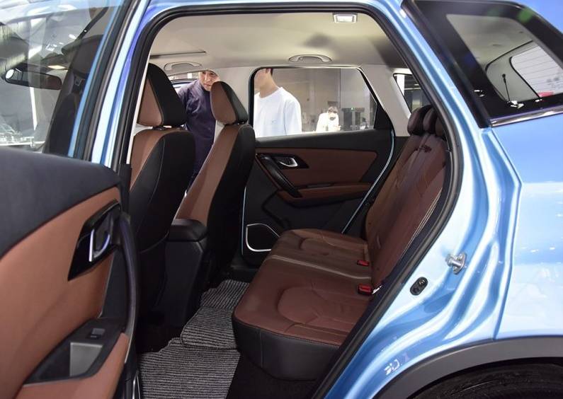 十万内适合女生开的小suv车推荐,十万以内适合女生开的车小suv