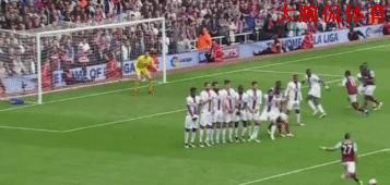 卡洛斯任意球弧线分析,任意球名场面卡洛斯