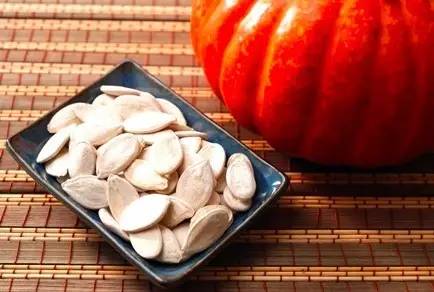 《*瓶金**梅》、《红楼梦》中吃的“瓜子”到底是什么瓜的子？