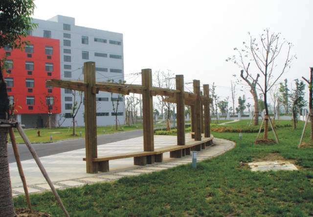 应届毕业生租单身公寓,毕业生如何租到适合自己的小公寓