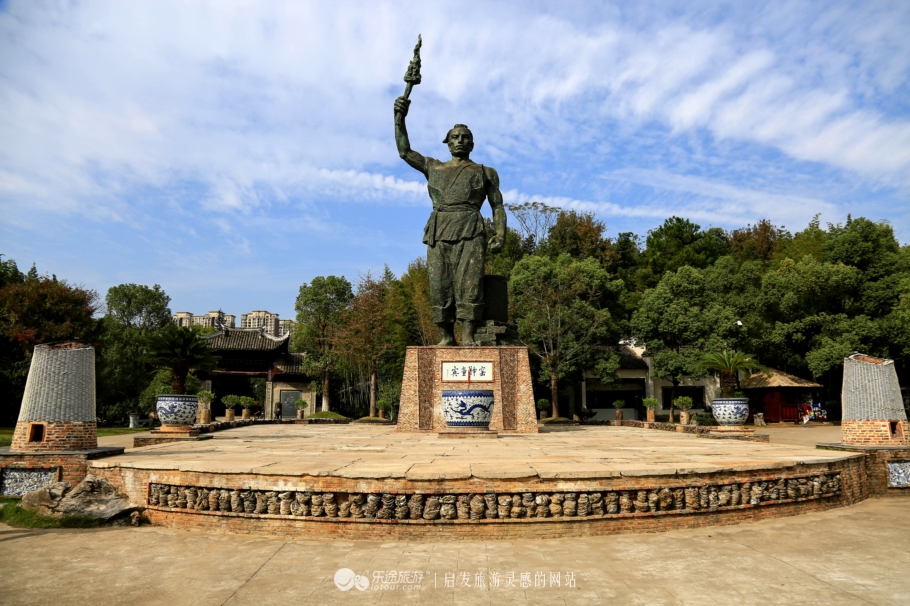 景德镇手艺人是如何传承的,景德镇陶瓷文化的传承和发展