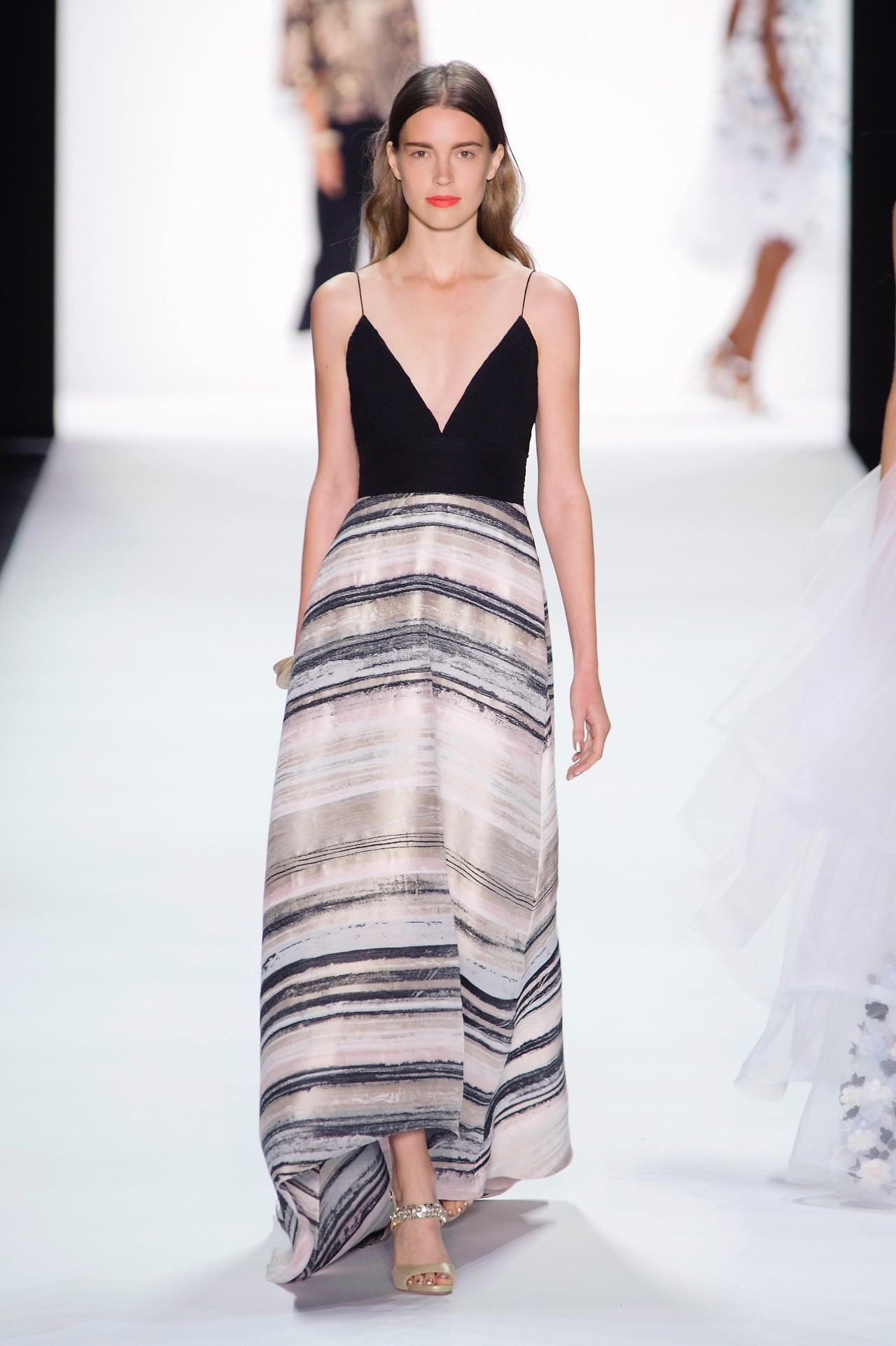 OMG｜单身汪慎入！这样的黑纱弄得我心里好痒痒！