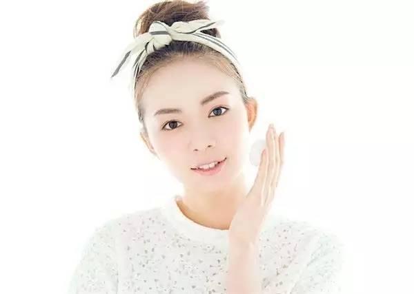 Madam问答室丨天天喷喷雾为什么越喷越干?