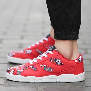 男脚型瘦偏宽适合穿什么鞋子,脚型宽穿什么鞋子好