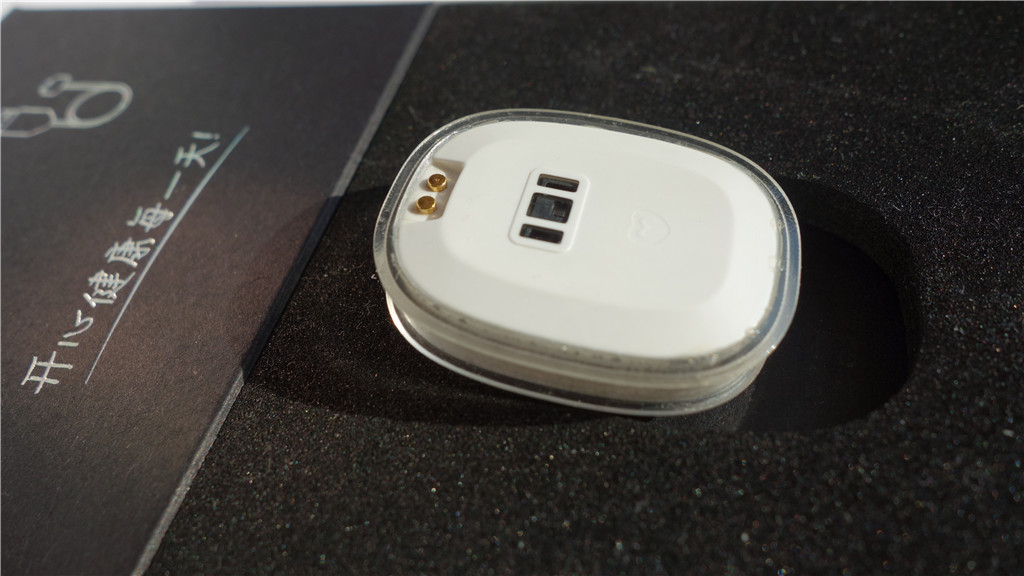 科技引领时尚精致令人折服——心麦XM-O1B1开心手环