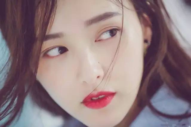 杨幂凌晨为baby送生日祝福,杨幂给唐嫣送祝福