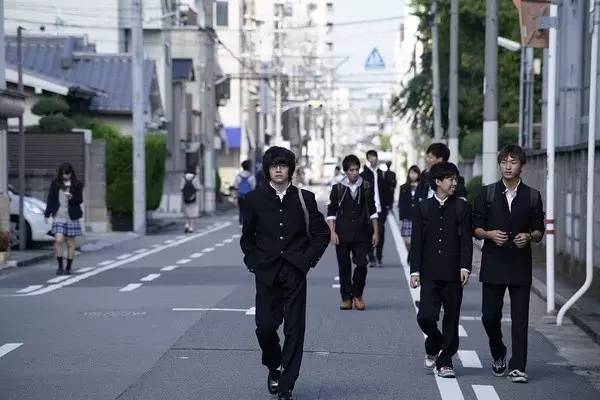 鍋囧鐢靛奖閲岀殑鐗囨,濡傛灉鐢靛奖鍙湁鍓嶅崐閮ㄥ垎