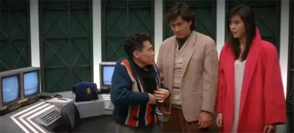 年少成名，新艺城七怪之一，枪法如神的罗宾探长