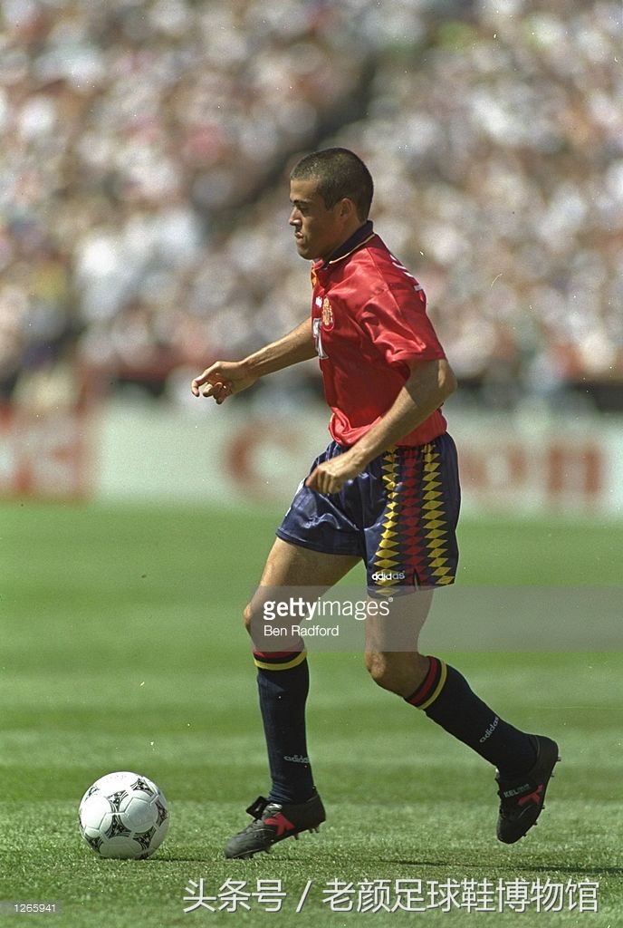 西班牙足球鞋便宜,西班牙足球鞋怎么样