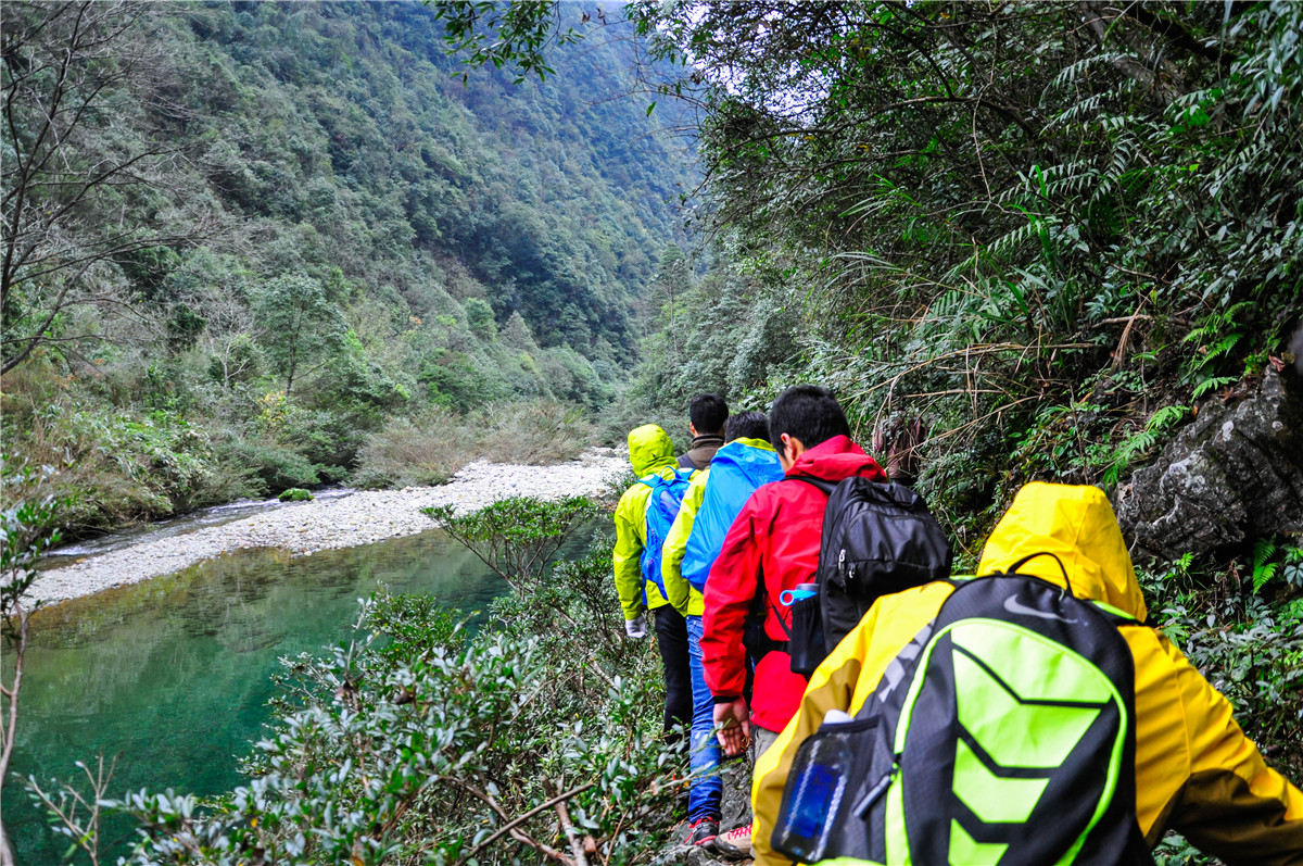 侠之梦受邀参与恩施坪坝营线路测试，冬季溯溪，冰冷刺骨，第一天