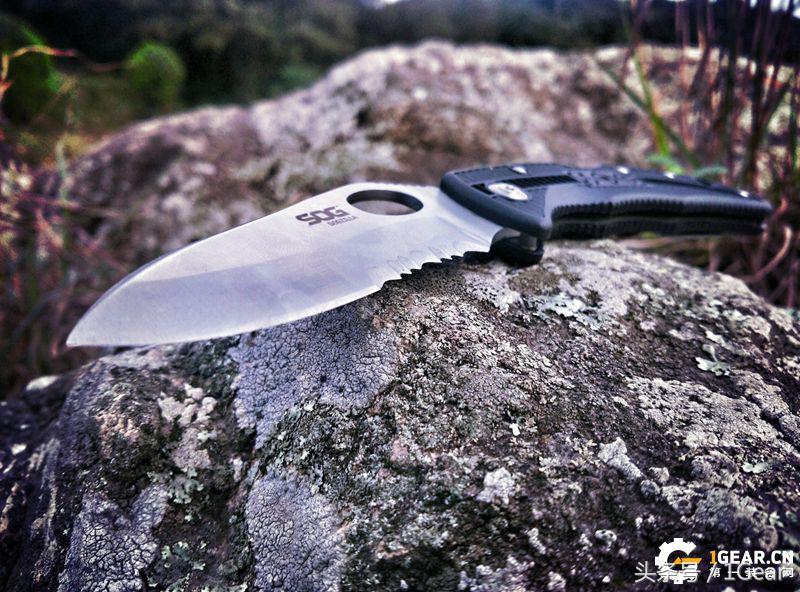 王麻子大马士革钢菜刀,王麻子菜刀好还是大马士革菜刀好