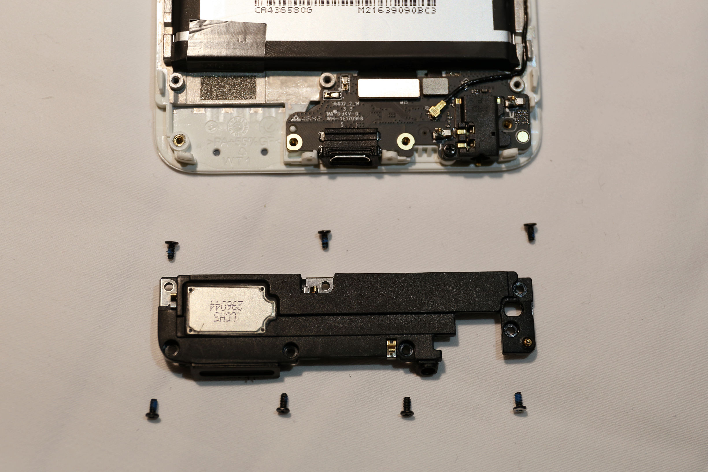 魅蓝note5拆后盖图解,魅蓝note5拆解视频教程