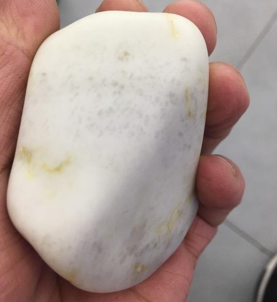 当心!你天价买来的可能只是一块石头