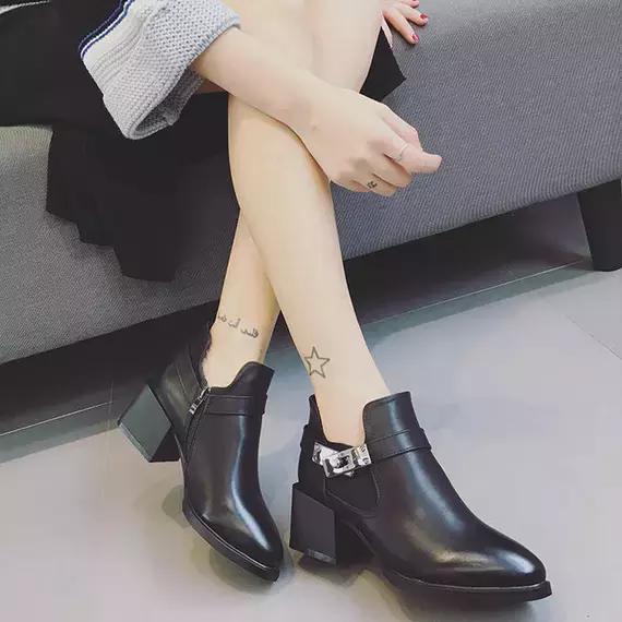 秋冬时尚英伦风短靴卡美多,秋冬儿童时尚短靴