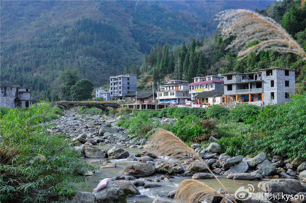 侠之梦受邀参与恩施坪坝营线路测试，冬季溯溪，冰冷刺骨，第一天