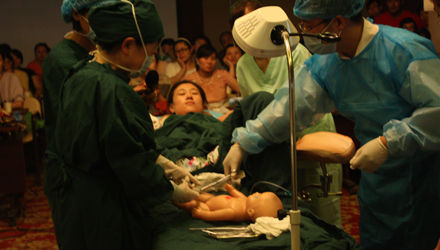 分娩时遇到男医生是怎样一种体会,分娩遇到男医生是种怎样的体验