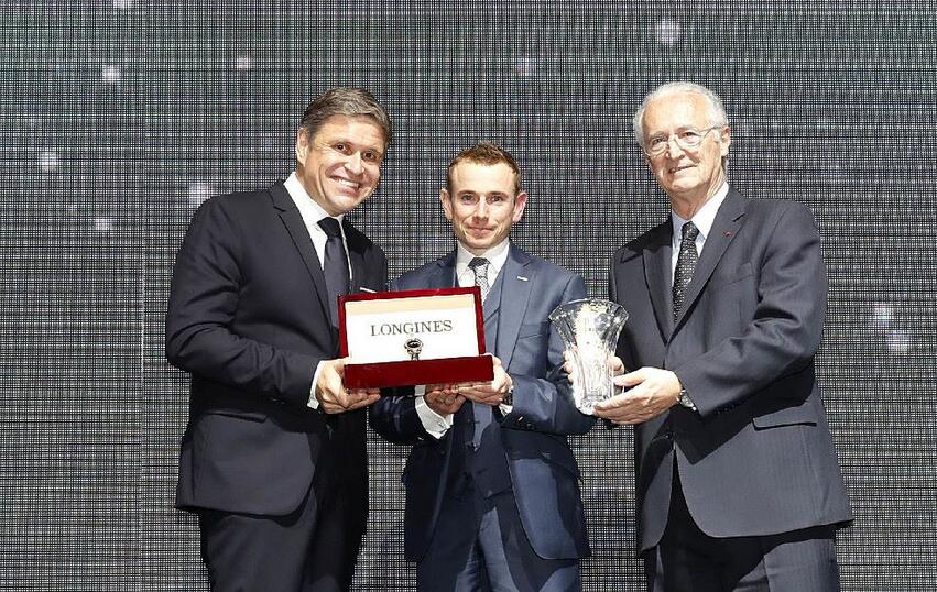 纯种马争夺草场王位，浪琴手表礼赞赛事和胜者