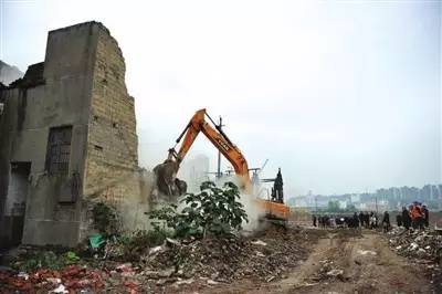 别让你的不小心破坏了他们为城市穿上的新衣